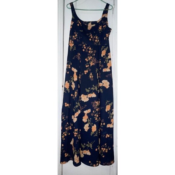 NWT Women’s Black Floral Maxi Dress Size Medium - Picture 1 of 7